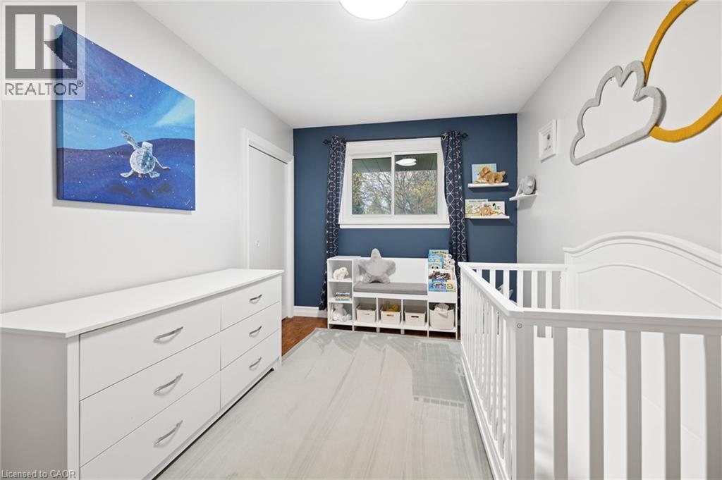 183 Kipling Avenue, Kitchener, ON - Indoor Photo Showing Bedroom