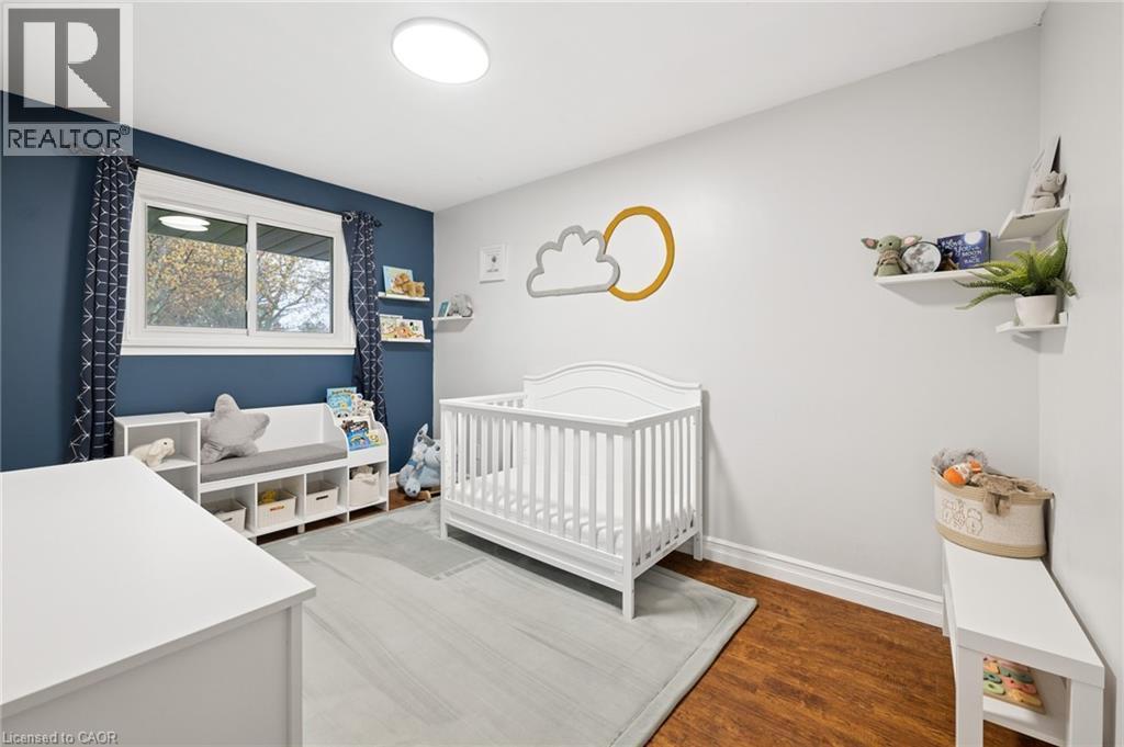 183 Kipling Avenue, Kitchener, ON - Indoor Photo Showing Bedroom