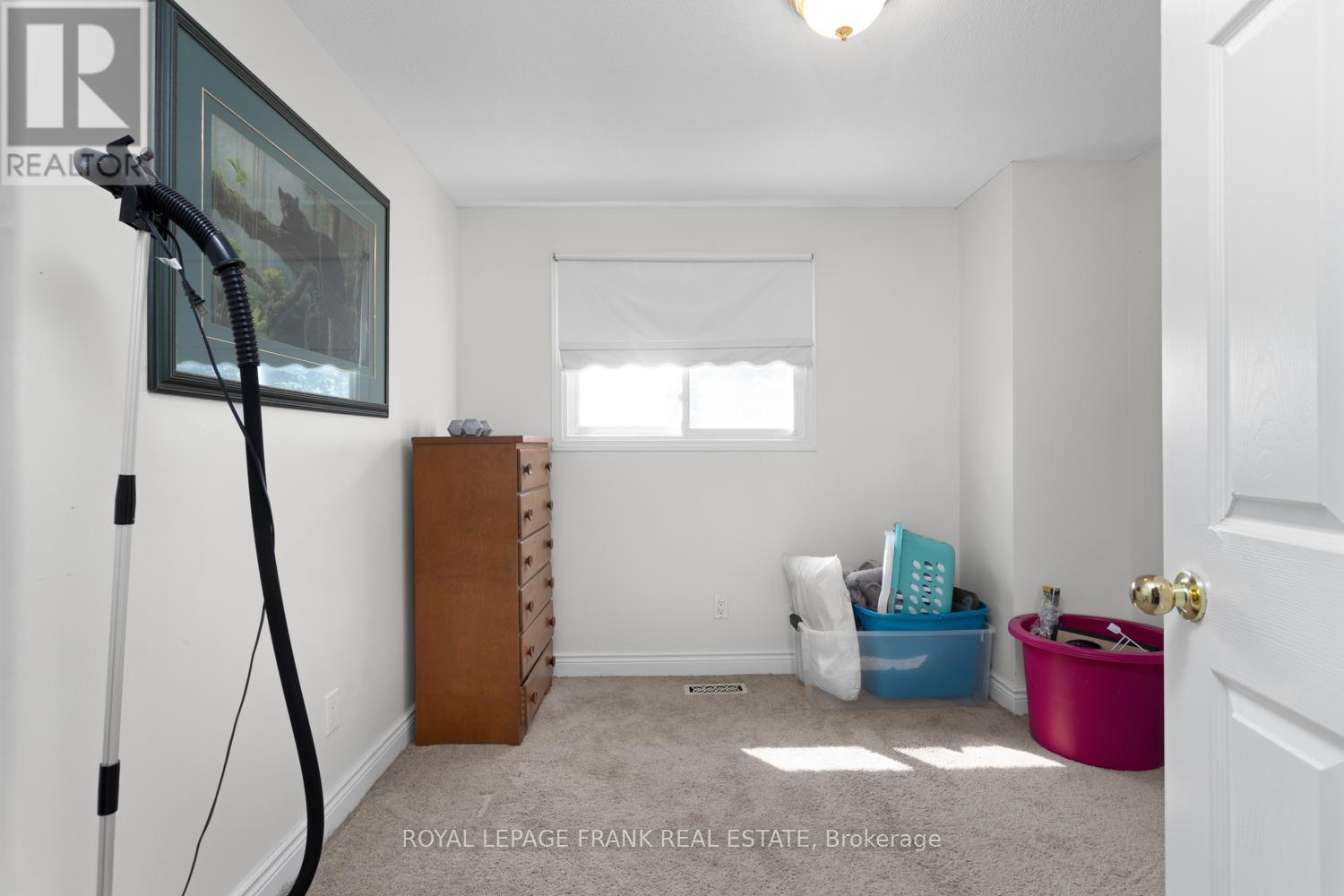 42 - 700 Harmony Road N, Oshawa (Pinecrest), ON - Indoor