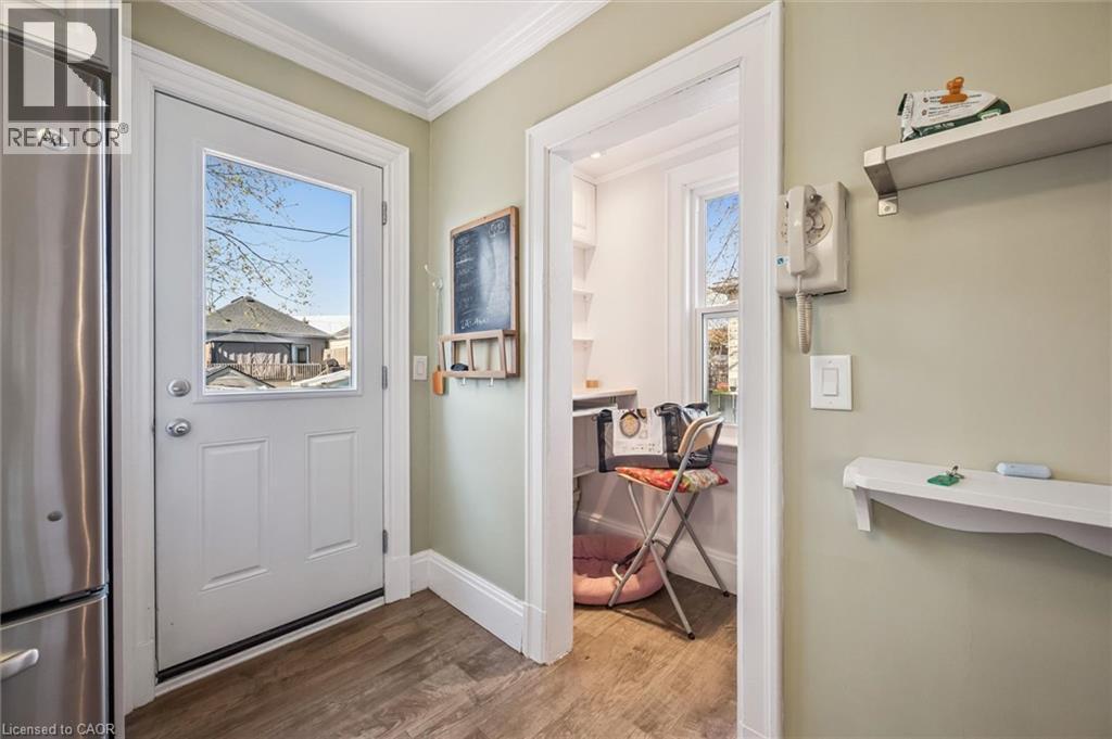15 Waterside Avenue, Cambridge, ON - Indoor Photo Showing Other Room