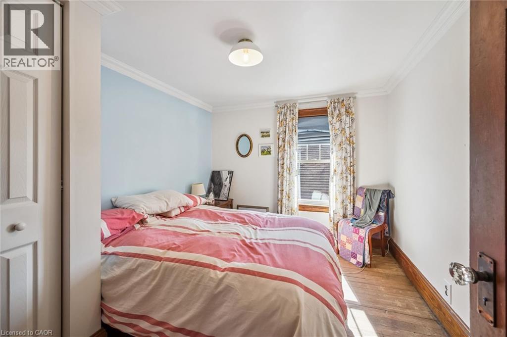 15 Waterside Avenue, Cambridge, ON - Indoor Photo Showing Bedroom