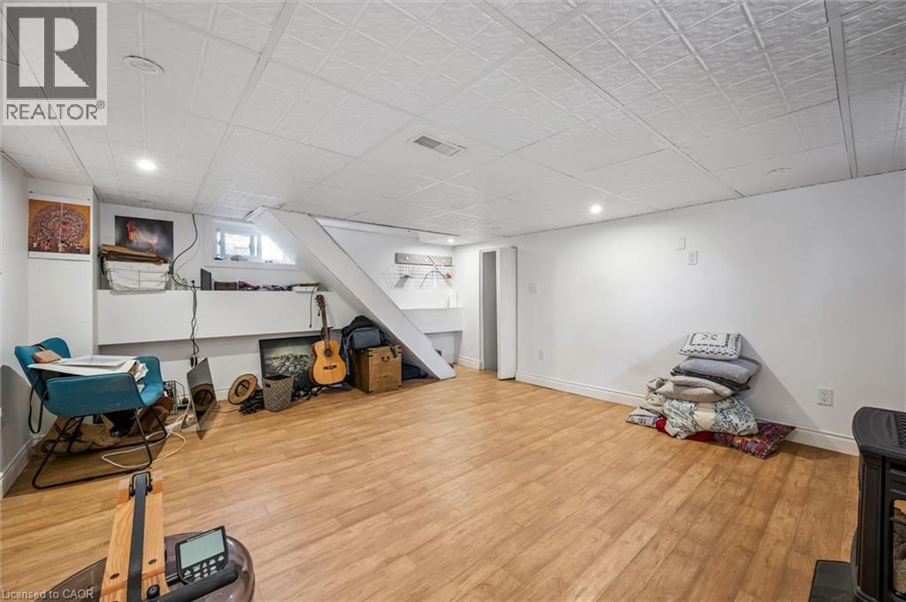 15 Waterside Avenue, Cambridge, ON - Indoor