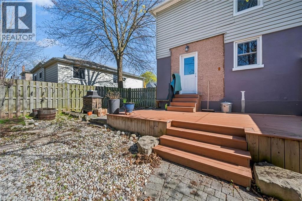 15 Waterside Avenue, Cambridge, ON - Outdoor