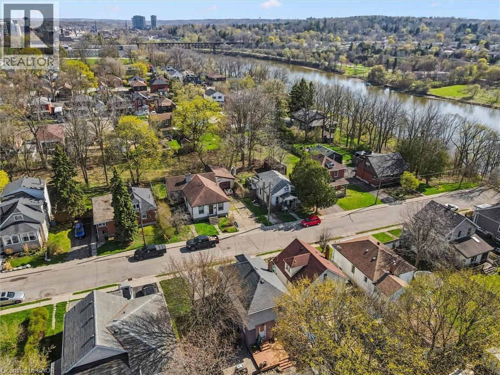 15 Waterside Avenue, Cambridge, ON - Outdoor With View