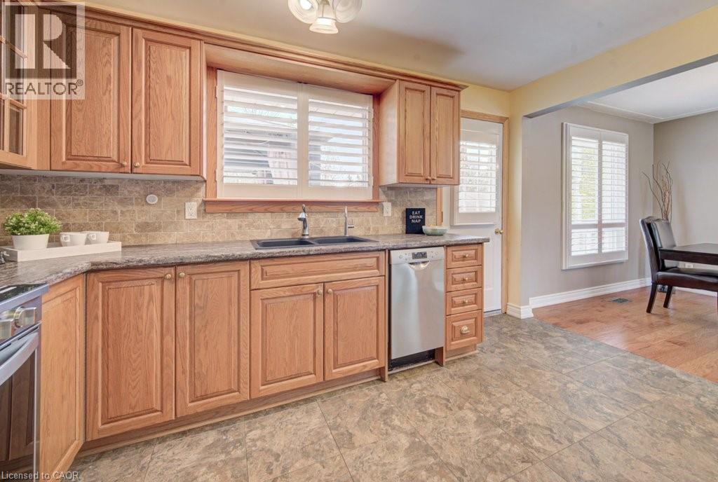 682 Glen Forrest Boulevard, Waterloo, ON - Indoor Photo Showing Kitchen With Double Sink