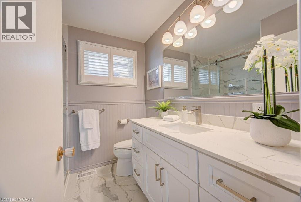 682 Glen Forrest Boulevard, Waterloo, ON - Indoor Photo Showing Bathroom