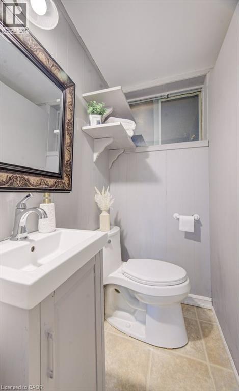 682 Glen Forrest Boulevard, Waterloo, ON - Indoor Photo Showing Bathroom