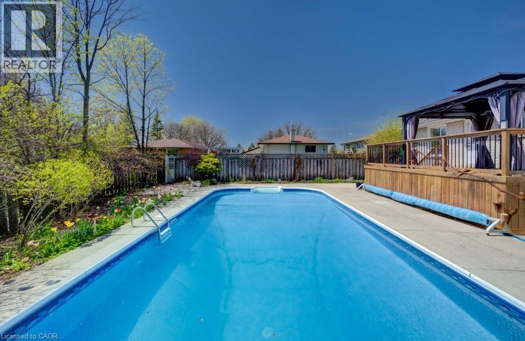 682 Glen Forrest Boulevard, Waterloo, ON - Outdoor With In Ground Pool With Backyard