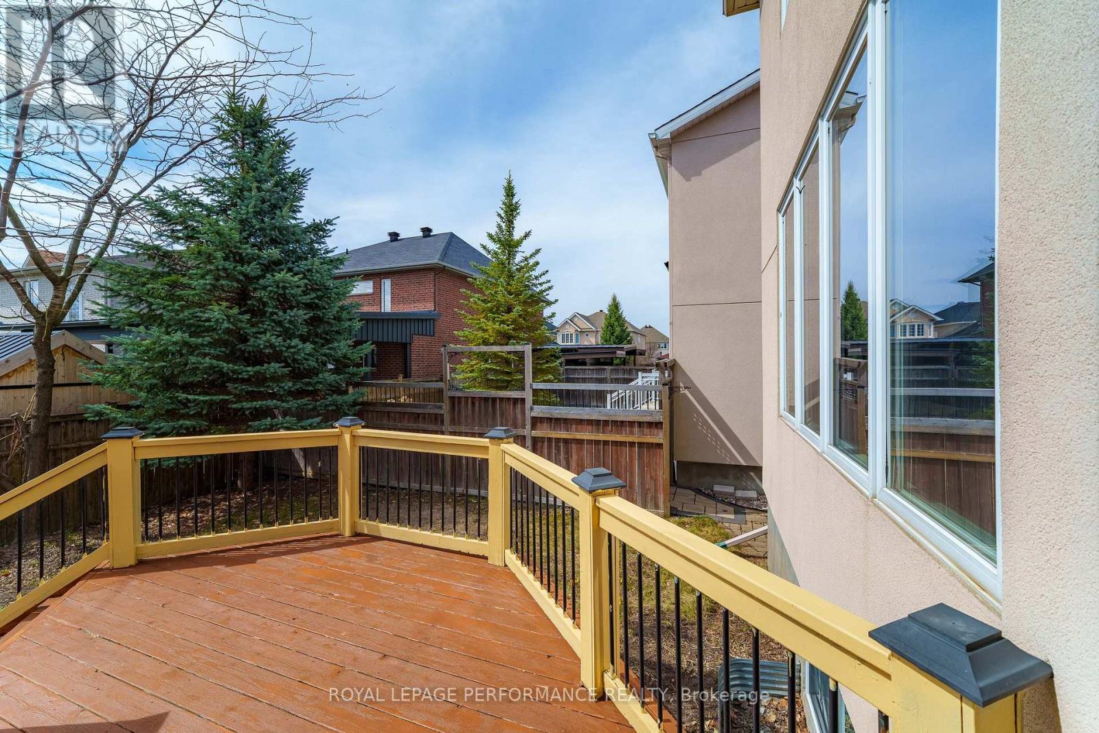 590 Kochar Drive, Ottawa, ON - Outdoor With Exterior