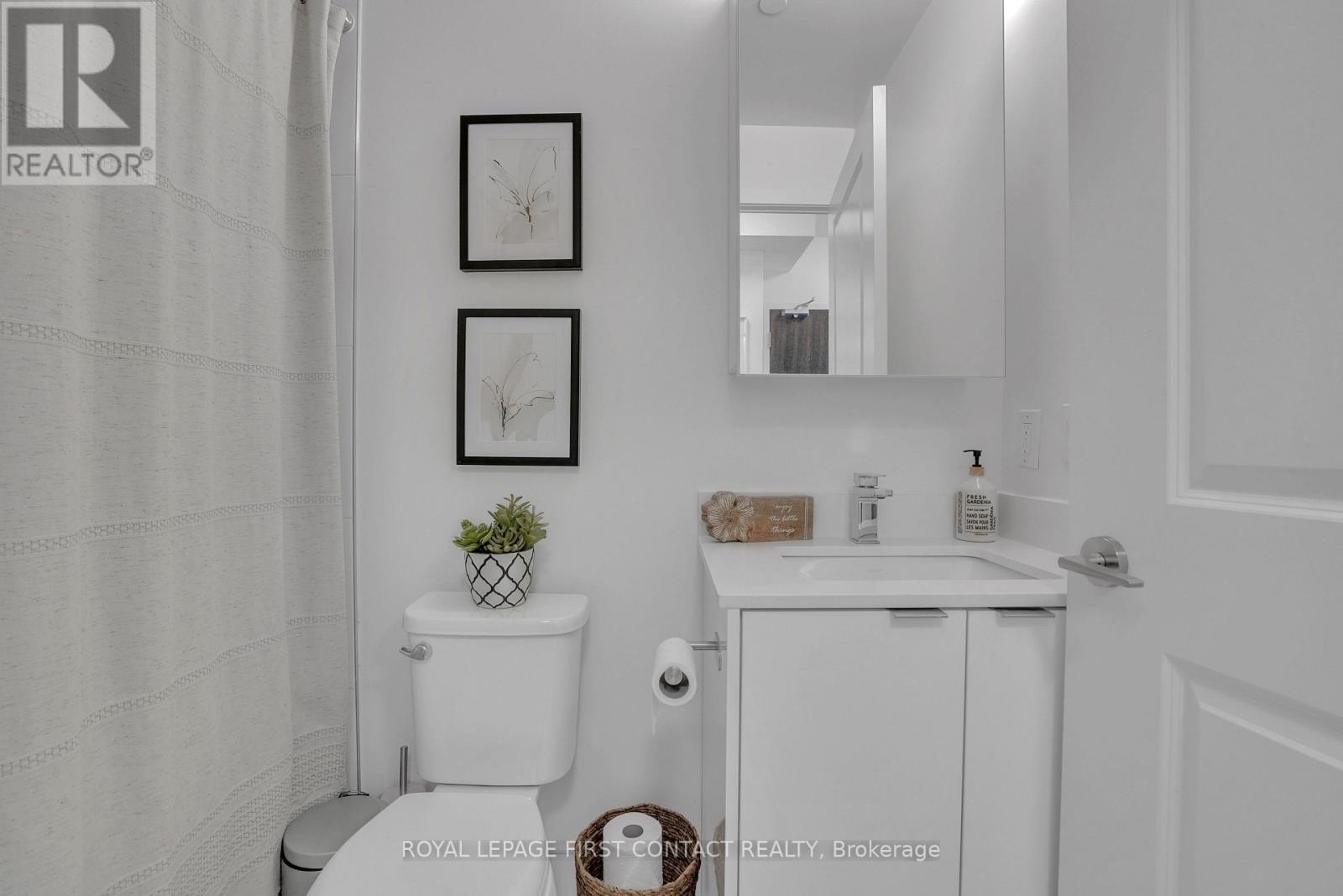 407 - 100 Eagle Rock Way, Vaughan, ON - Indoor Photo Showing Bathroom