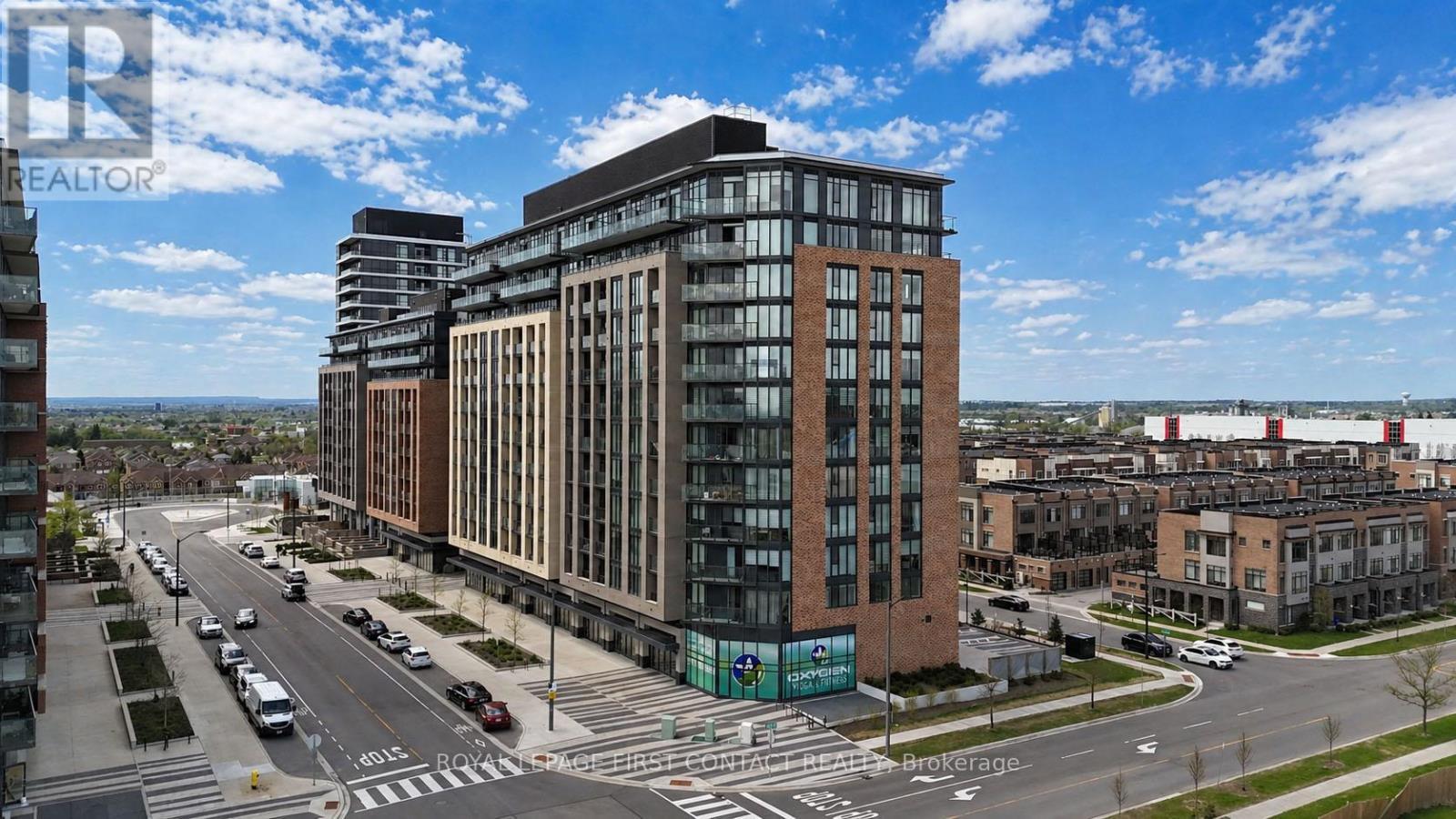 407 - 100 Eagle Rock Way, Vaughan, ON - Outdoor