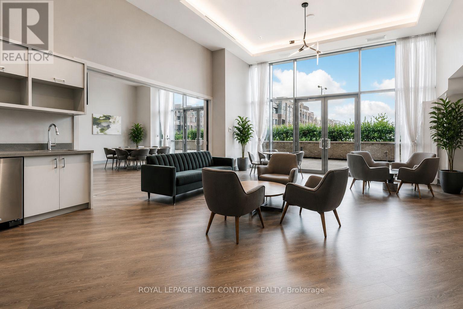 407 - 100 Eagle Rock Way, Vaughan, ON - Indoor Photo Showing Other Room