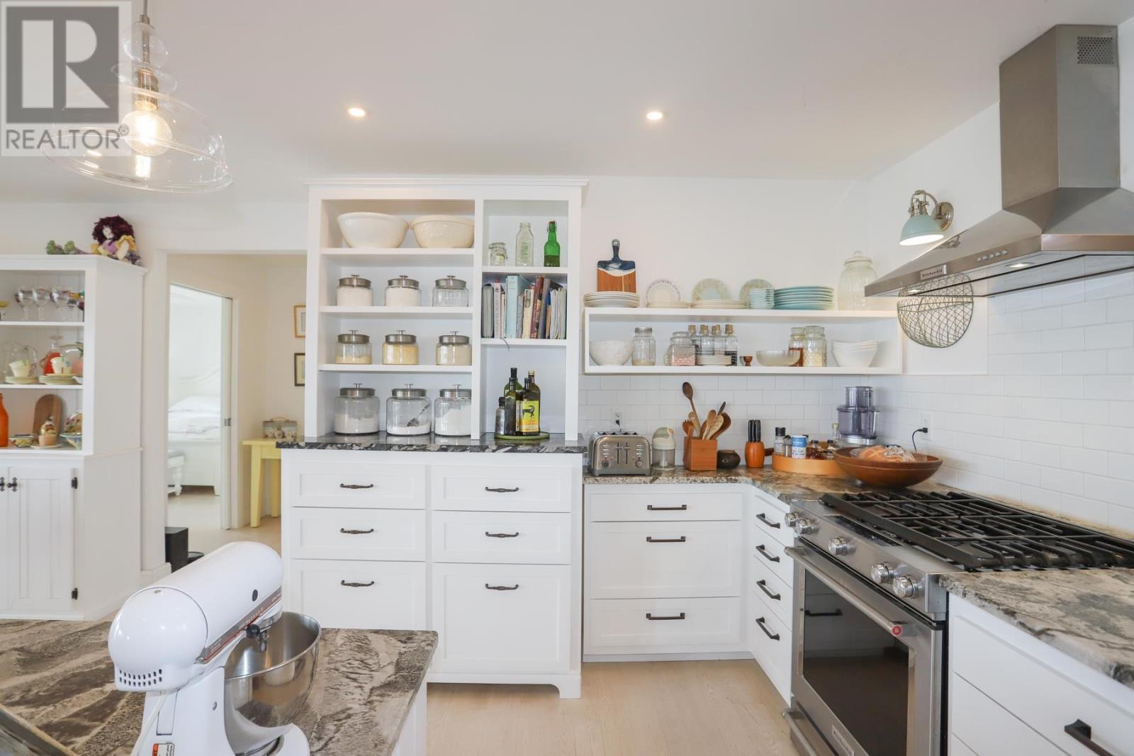 11 Mitchell St, Bruce Mines, ON - Indoor Photo Showing Kitchen