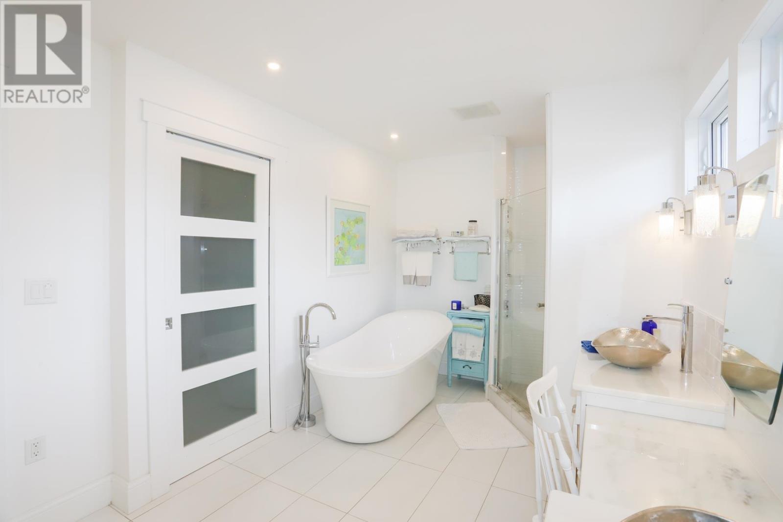 11 Mitchell St, Bruce Mines, ON - Indoor Photo Showing Bathroom