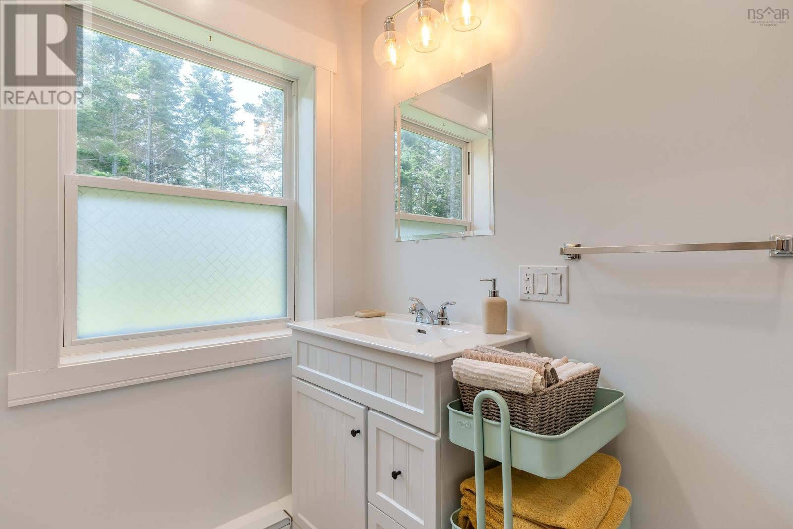 20 Howard Stevens Walk, Clam Harbour, NS - Indoor Photo Showing Bathroom
