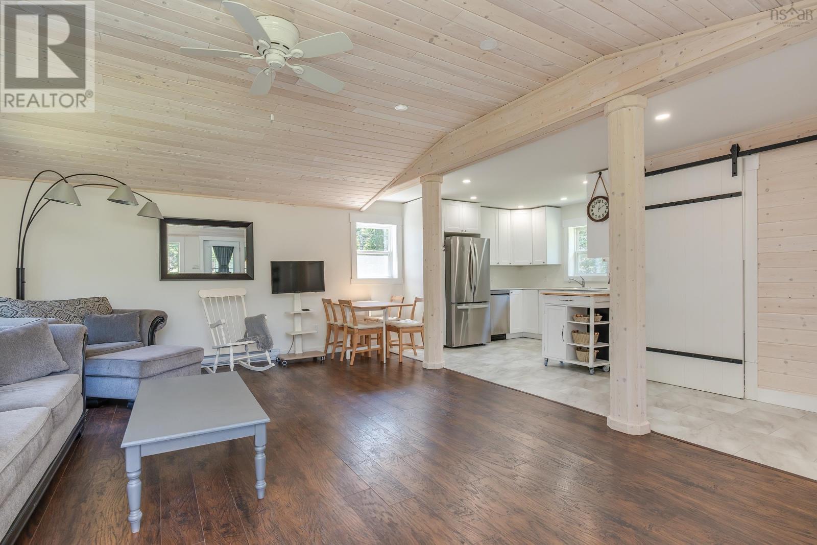20 Howard Stevens Walk, Clam Harbour, NS - Indoor Photo Showing Living Room