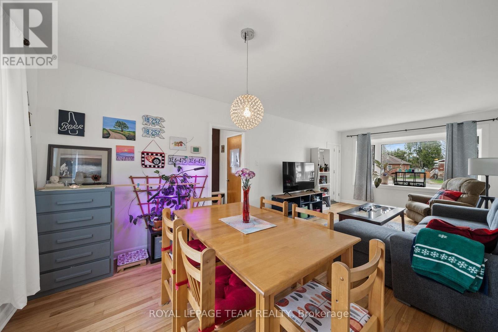 873 Smyth Road, Ottawa, ON - Indoor