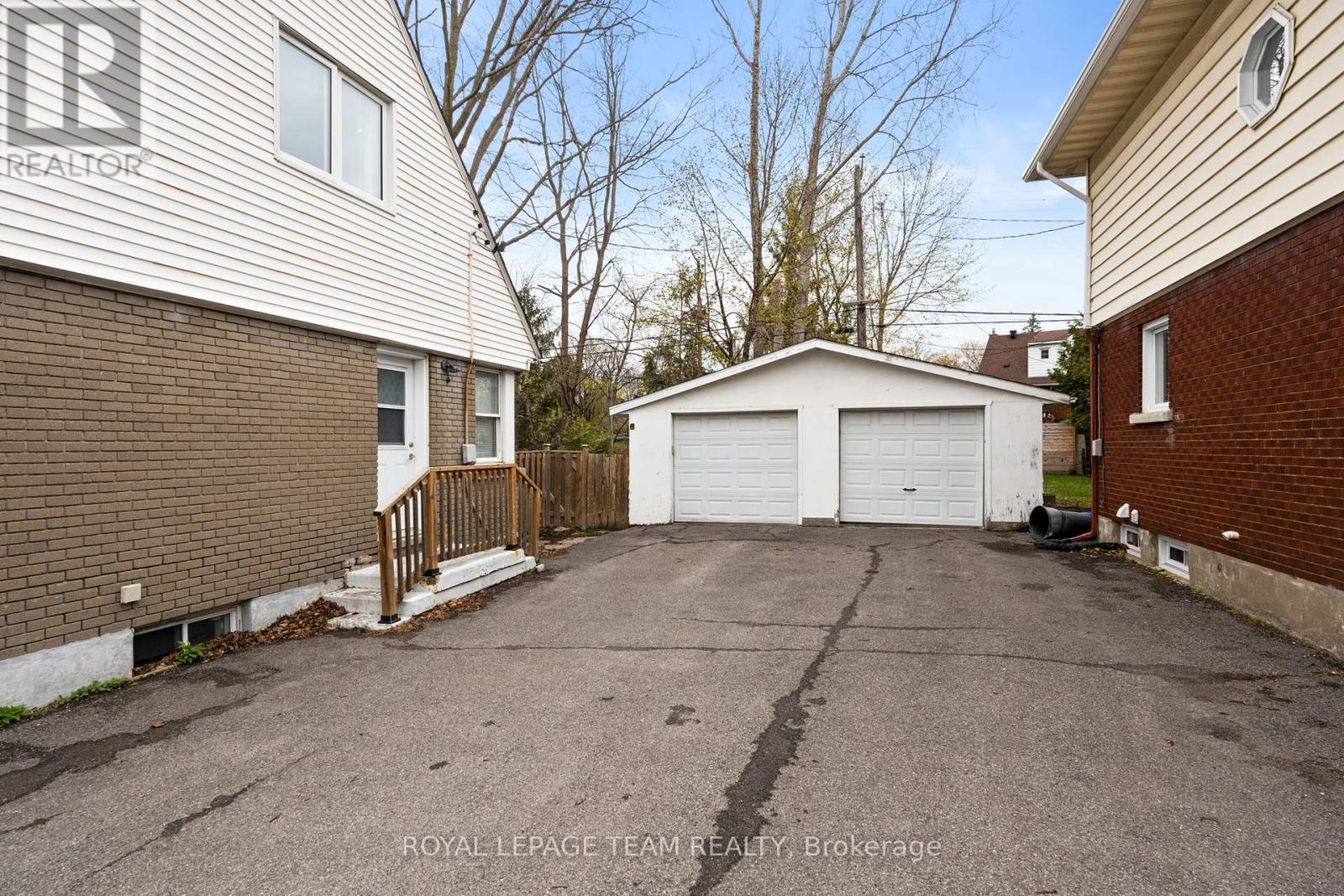 873 Smyth Road, Ottawa, ON - Outdoor With Exterior
