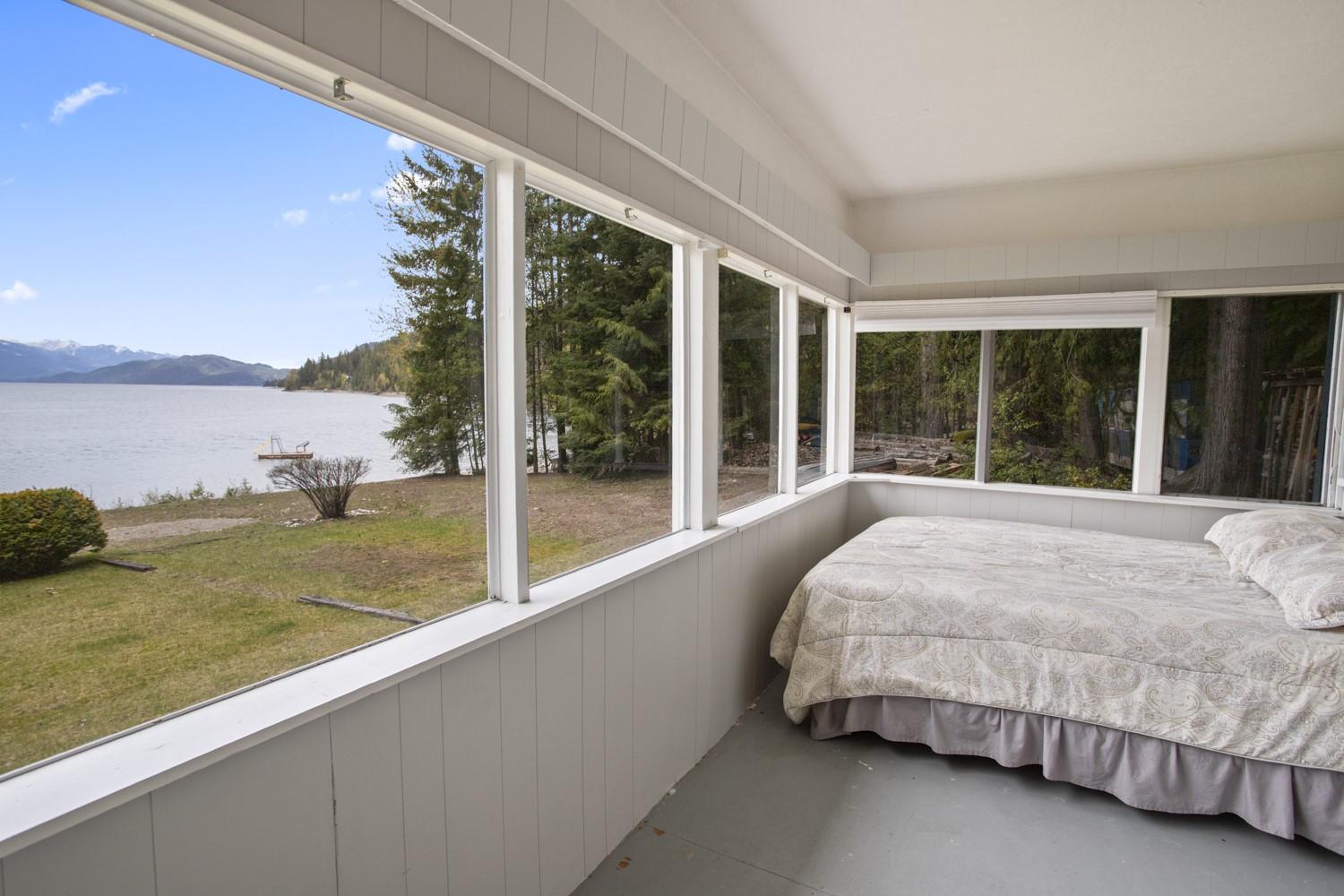 13515 3A Highway, Boswell, BC - Indoor Photo Showing Bedroom