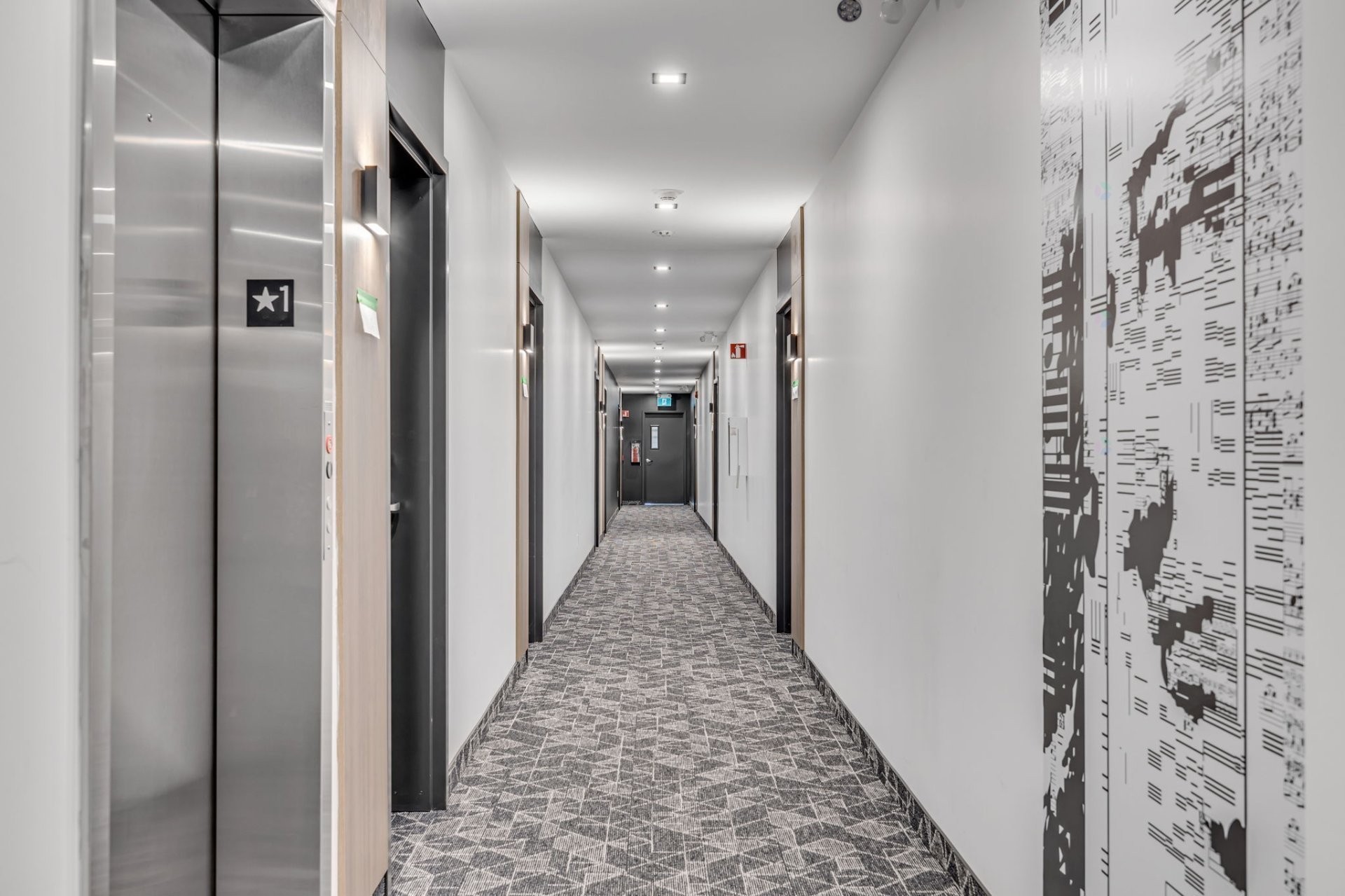 Passageway - 103-1620 Rue Mozart, Lévis (Desjardins), QC - Indoor