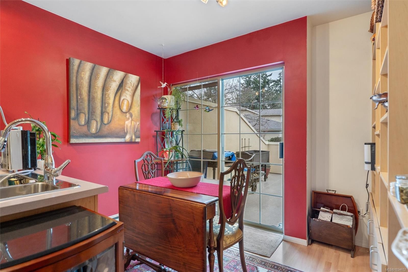#8-909 Admirals Rd, Esquimalt, BC