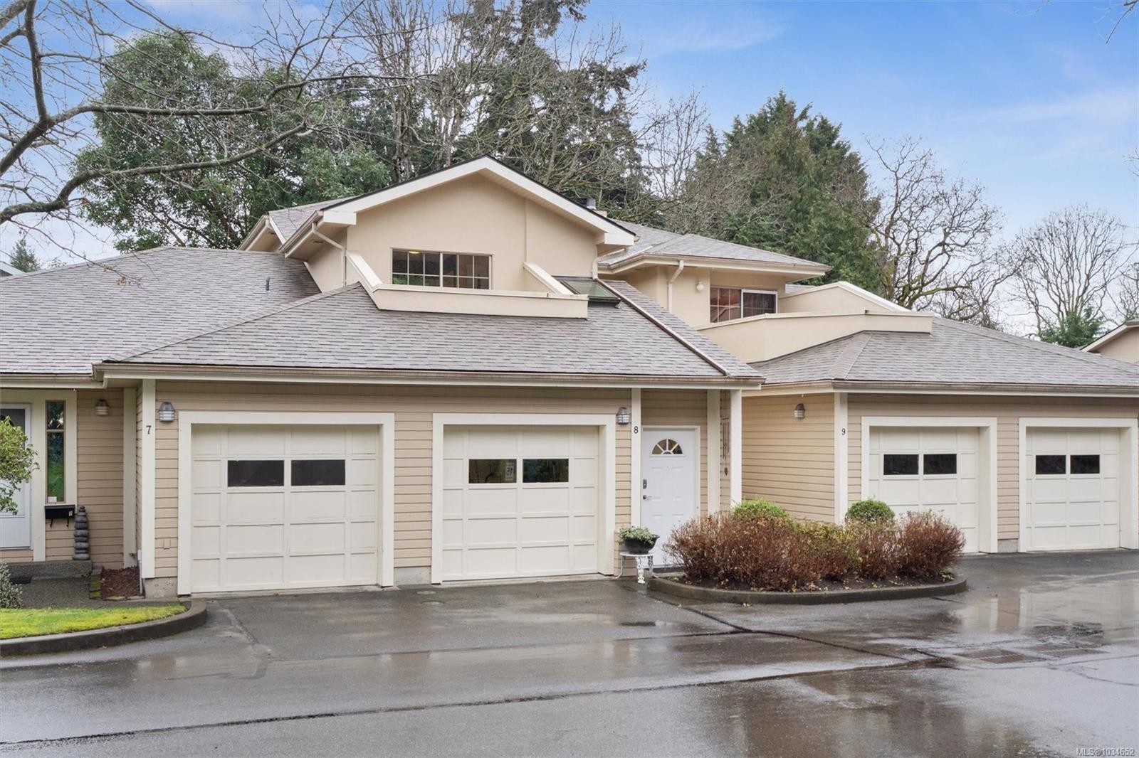 #8-909 Admirals Rd, Esquimalt, BC