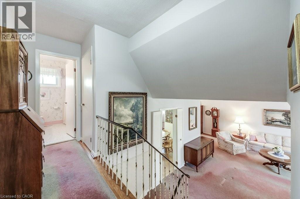 4356 Dublin Crescent, Burlington, ON - Indoor Photo Showing Other Room