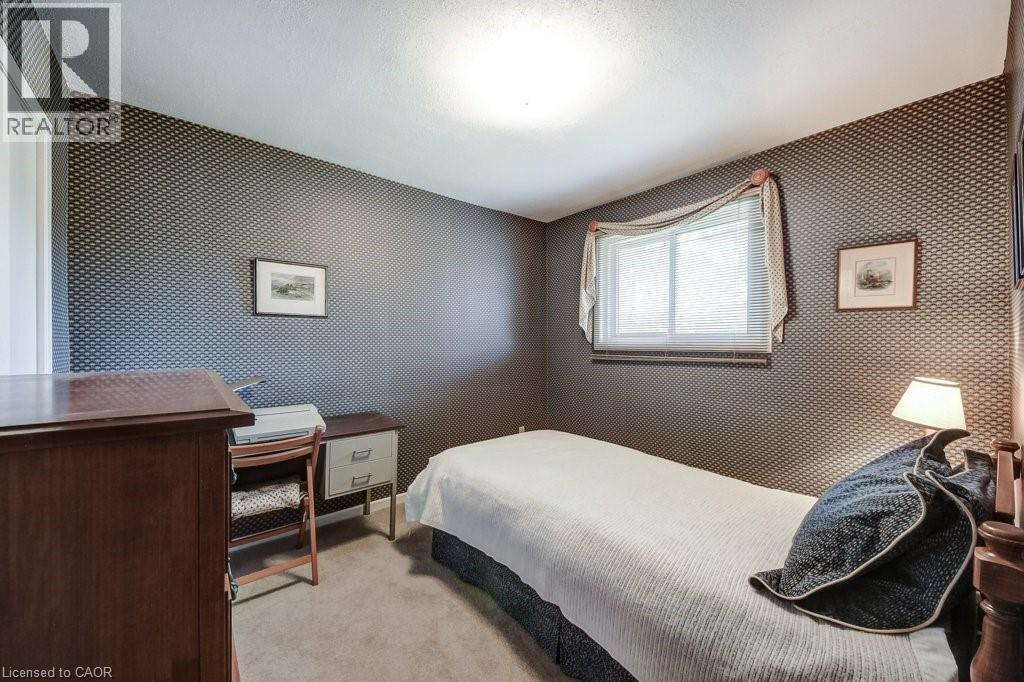 4356 Dublin Crescent, Burlington, ON - Indoor Photo Showing Bedroom