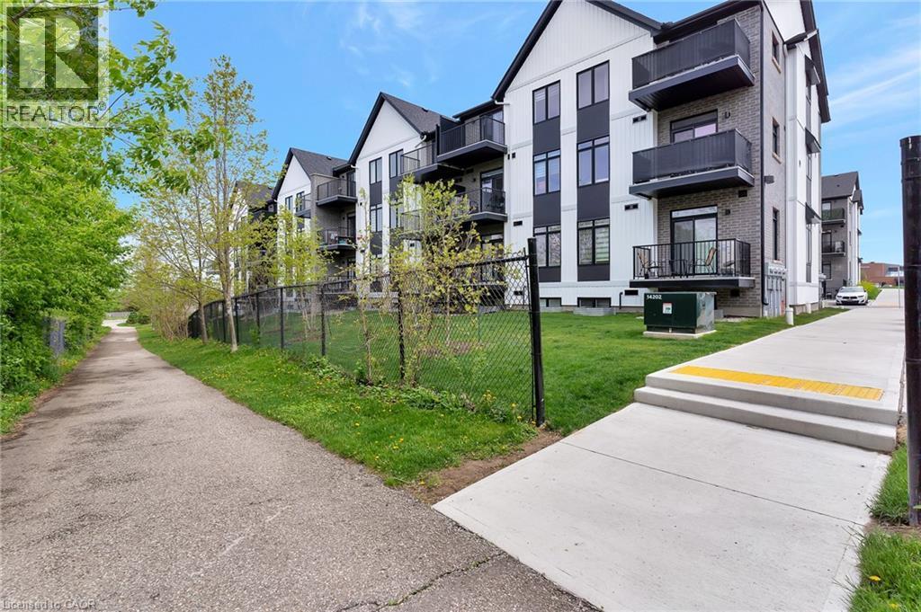 405 Myers Road Unit# 56, Cambridge, ON - Outdoor With Balcony With Facade