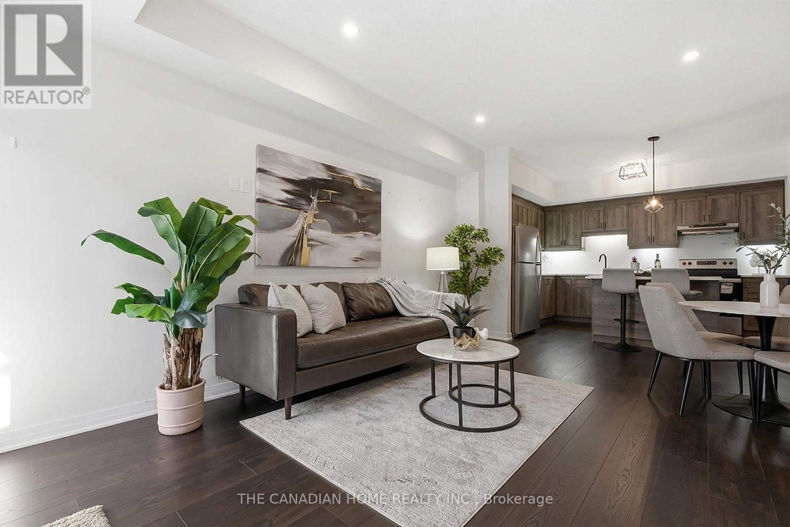 81 - 25 Isherwood Avenue, Cambridge, ON - Indoor Photo Showing Living Room