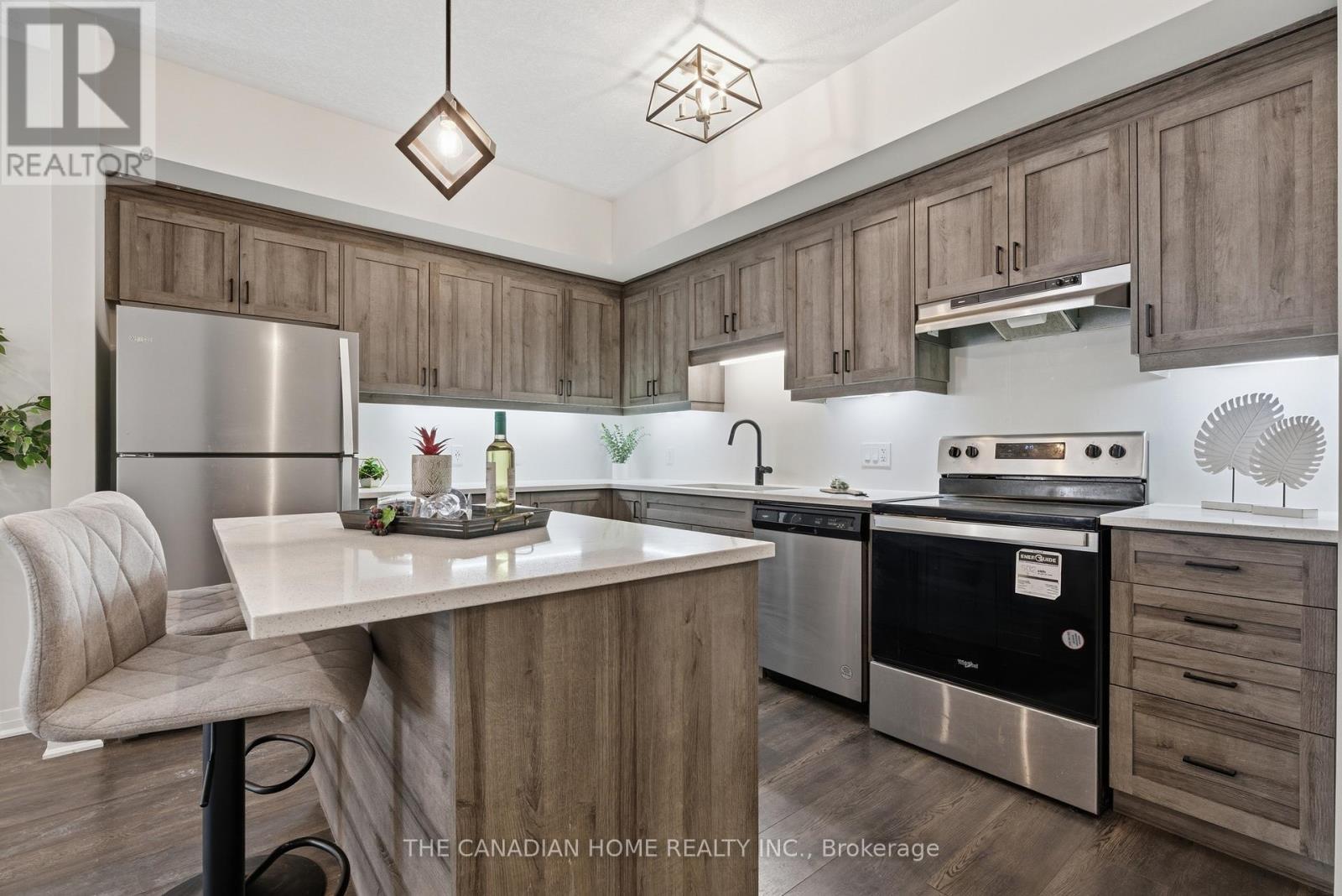 81 - 25 Isherwood Avenue, Cambridge, ON - Indoor Photo Showing Kitchen With Stainless Steel Kitchen With Upgraded Kitchen