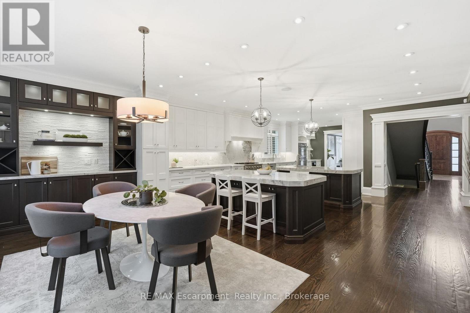 4180 Lakeshore Road, Burlington (Shoreacres), ON - Indoor