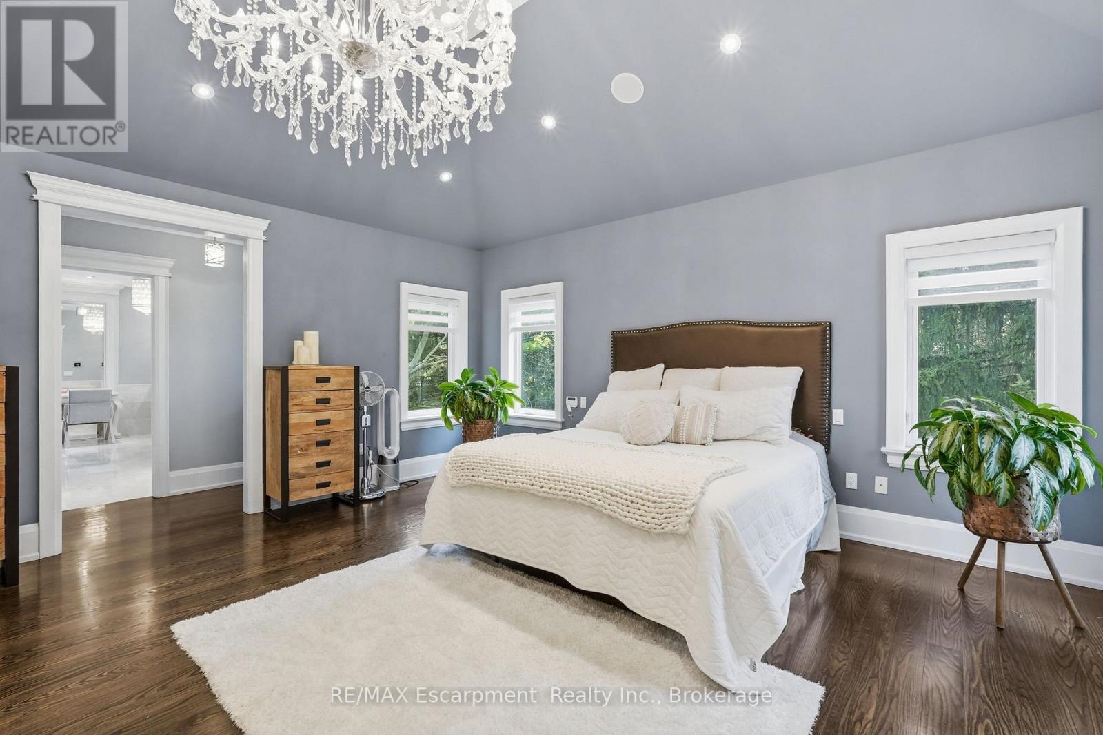 4180 Lakeshore Road, Burlington (Shoreacres), ON - Indoor Photo Showing Bedroom