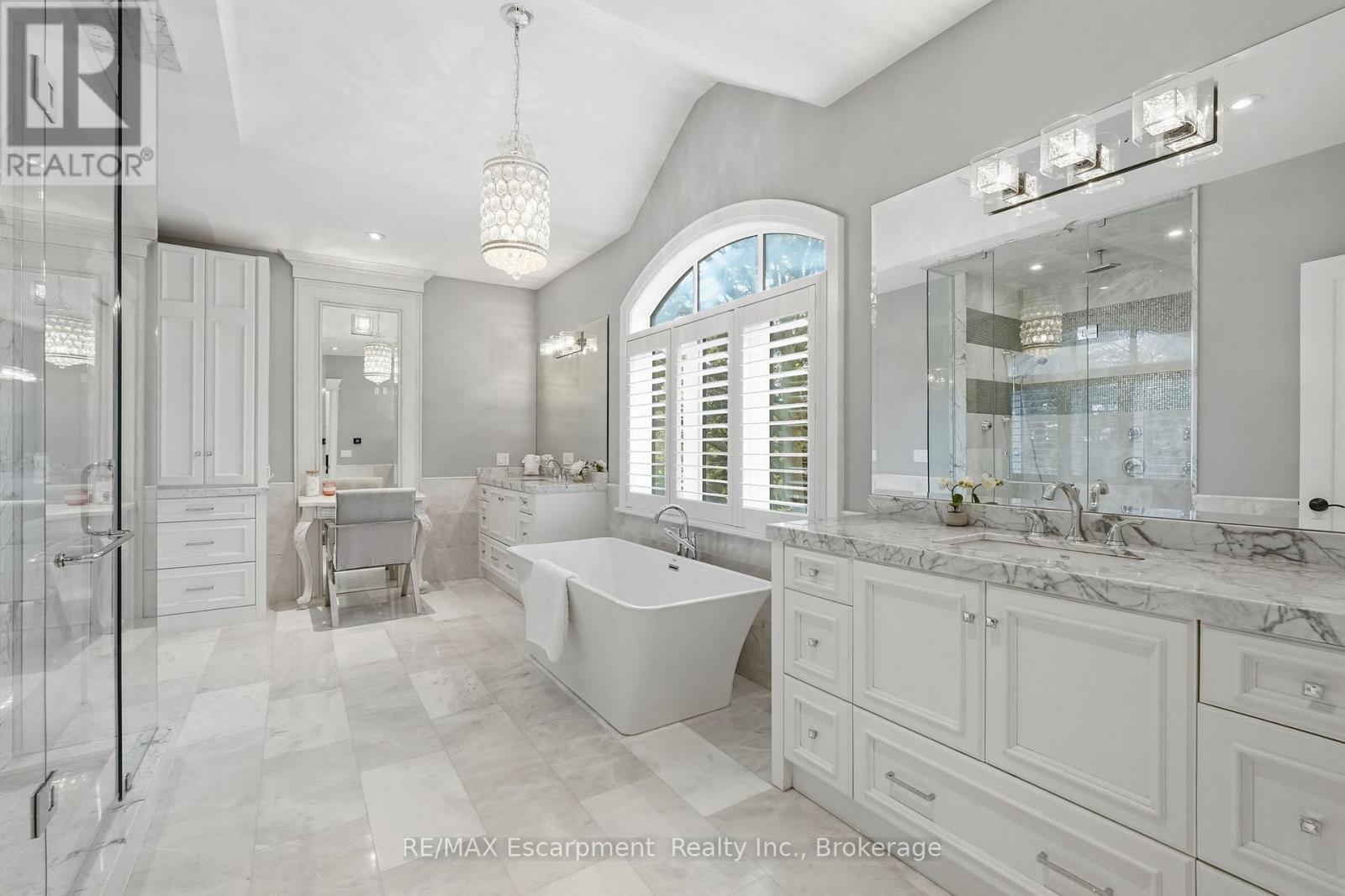4180 Lakeshore Road, Burlington (Shoreacres), ON - Indoor Photo Showing Bathroom