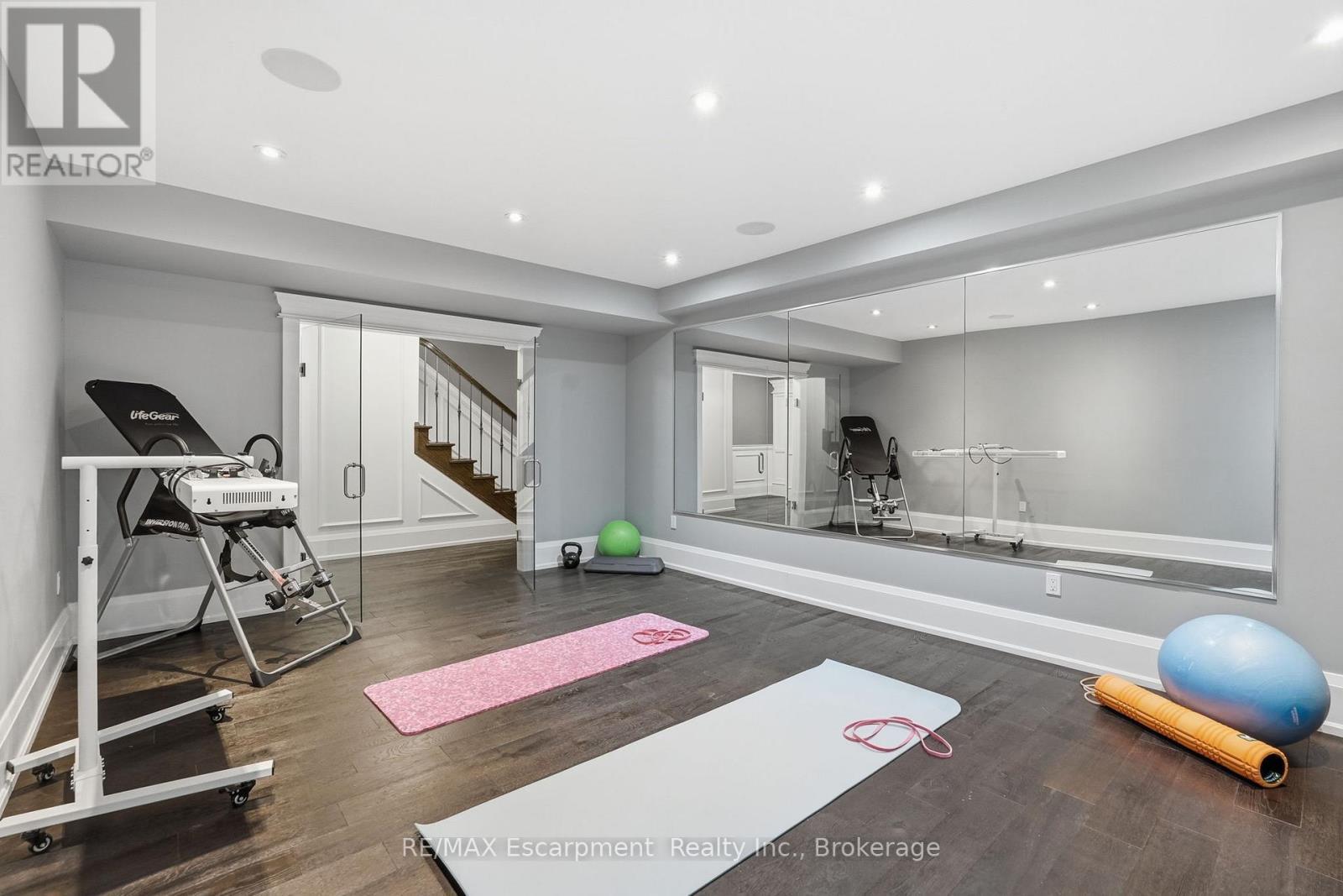 4180 Lakeshore Road, Burlington (Shoreacres), ON - Indoor