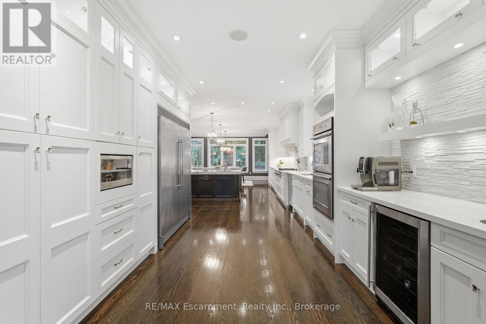 4180 Lakeshore Road, Burlington (Shoreacres), ON - Indoor Photo Showing Kitchen