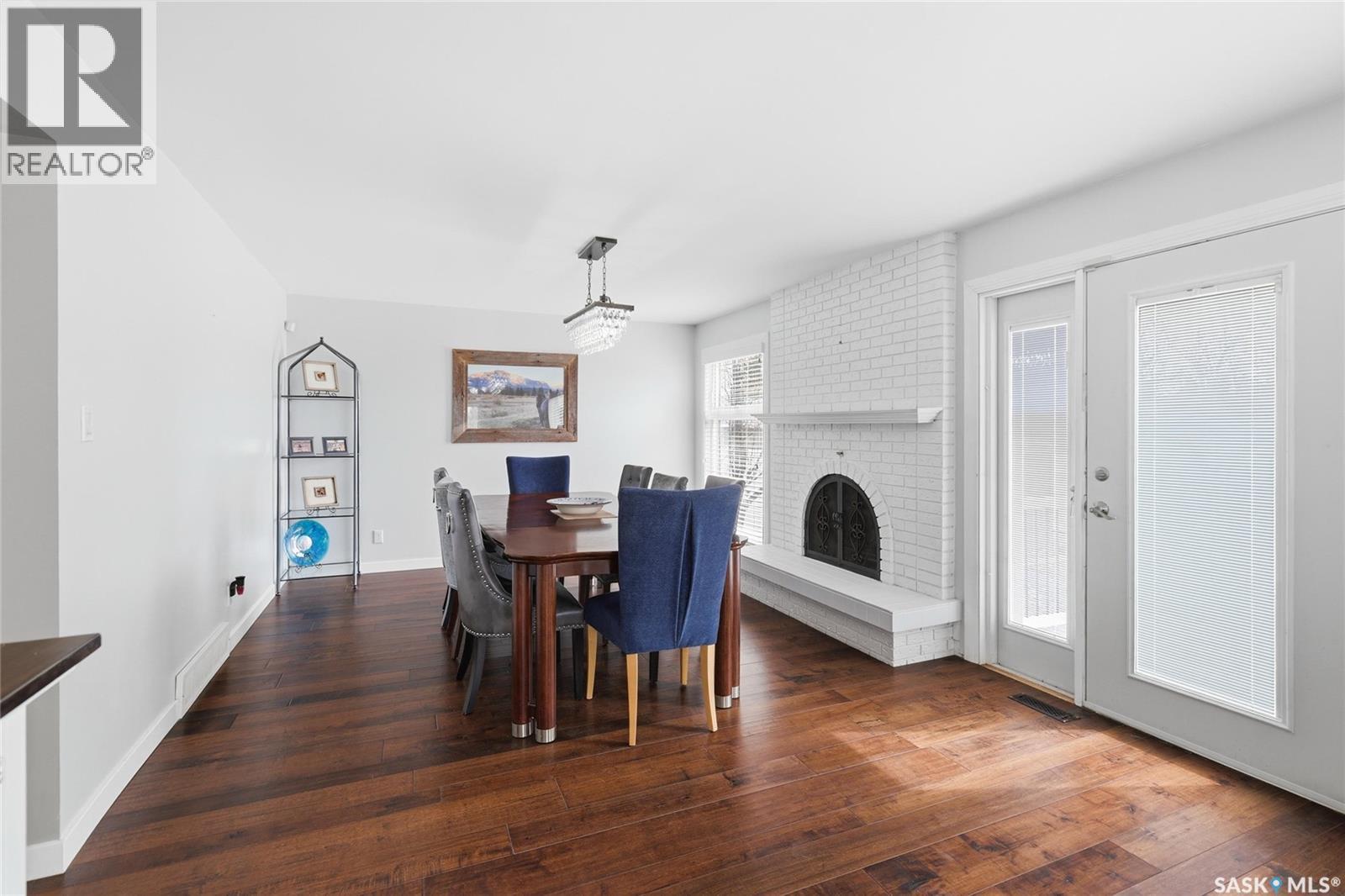 404 Dalgliesh Drive, Regina, SK - Indoor Photo Showing Dining Room