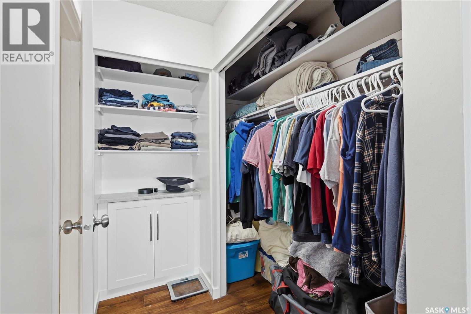 404 Dalgliesh Drive, Regina, SK - Indoor With Storage
