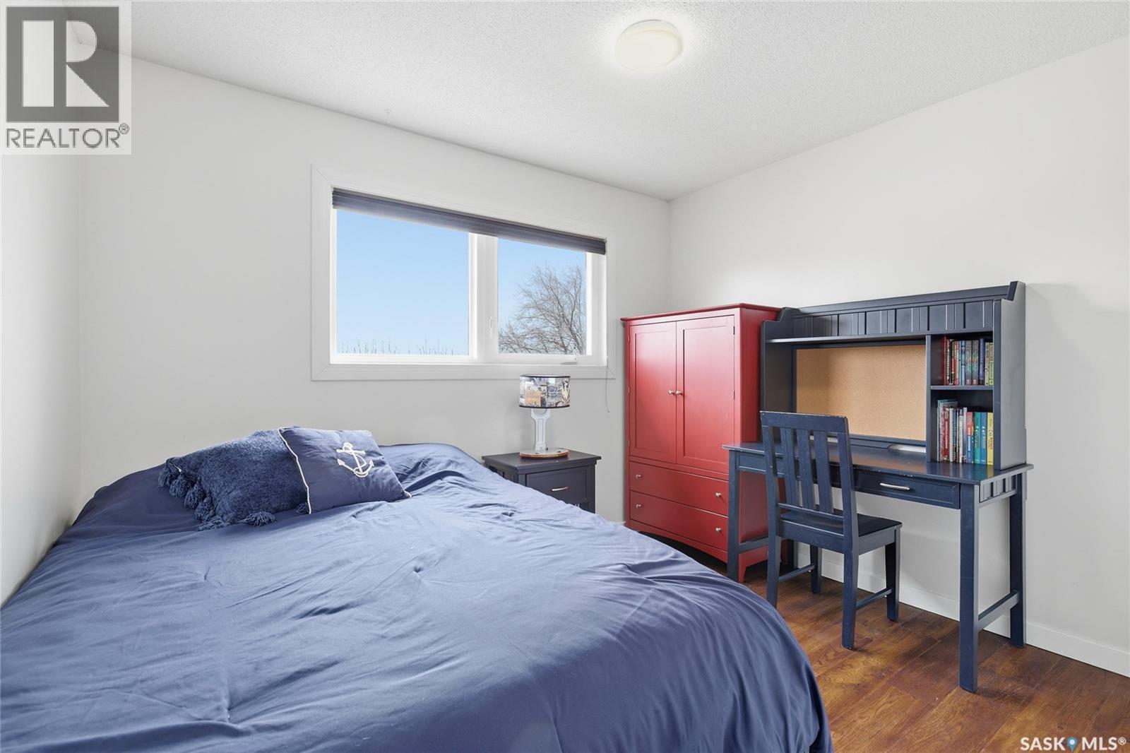 404 Dalgliesh Drive, Regina, SK - Indoor Photo Showing Bedroom