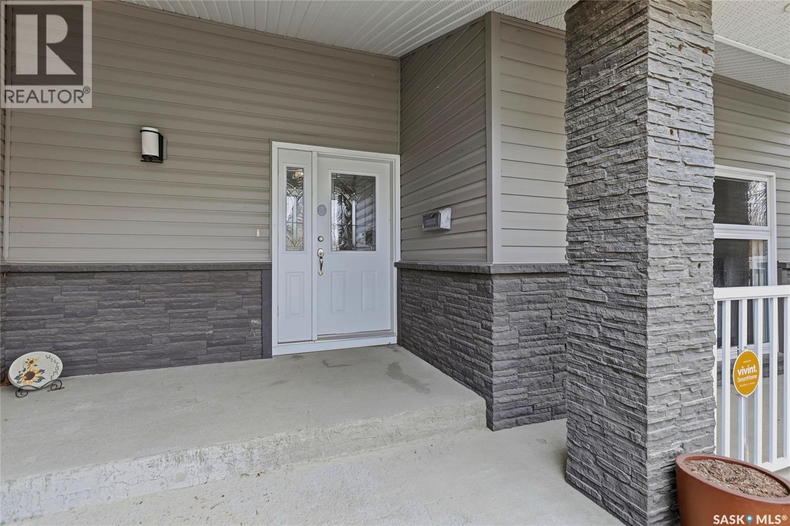 404 Dalgliesh Drive, Regina, SK - Outdoor
