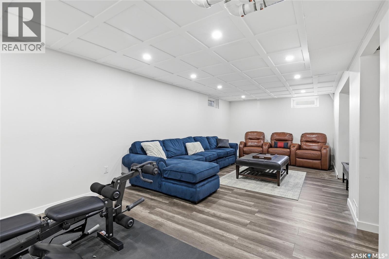 404 Dalgliesh Drive, Regina, SK - Indoor