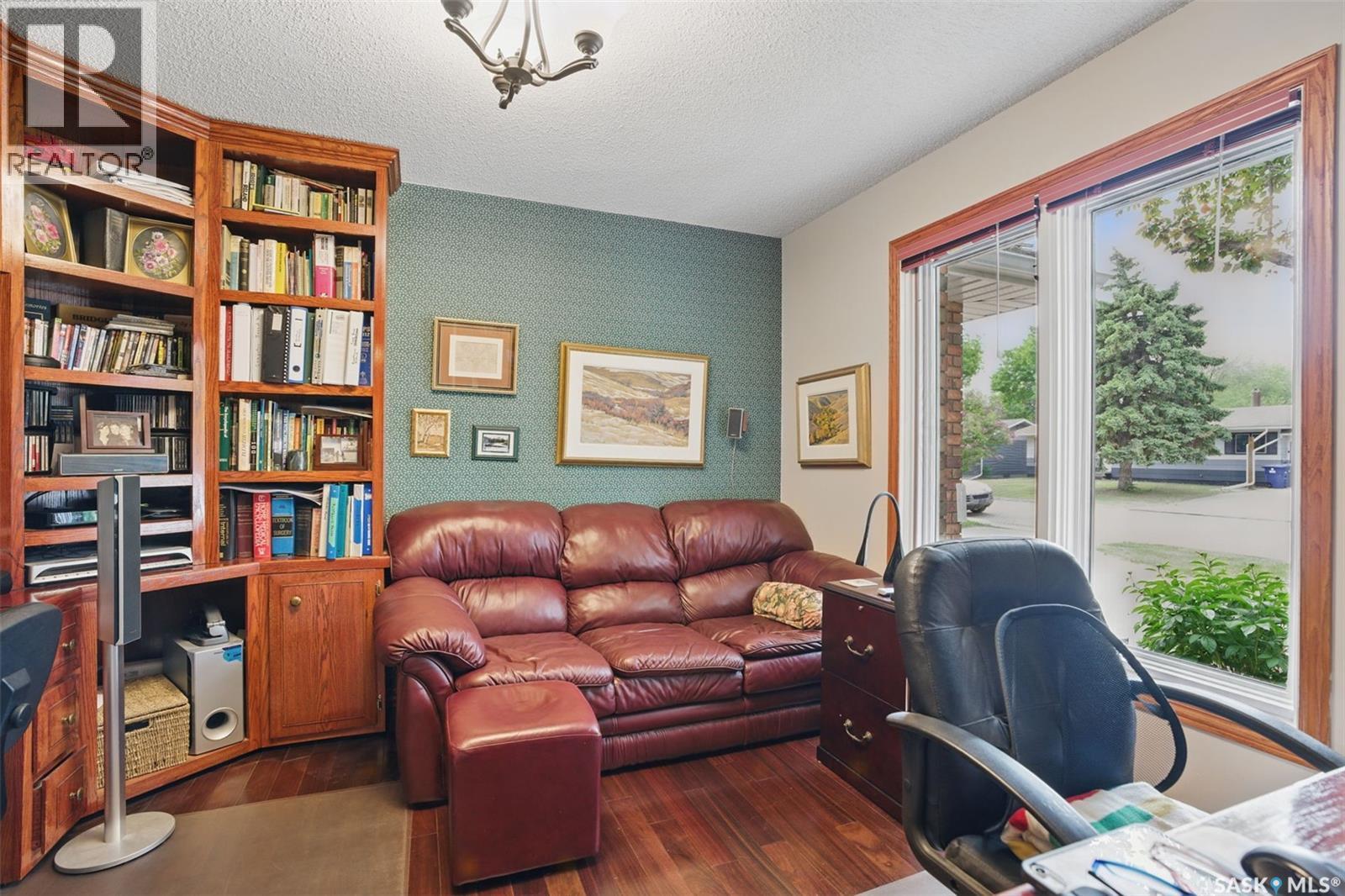 5052 7Th Street, Rosthern, SK - Indoor Photo Showing Office