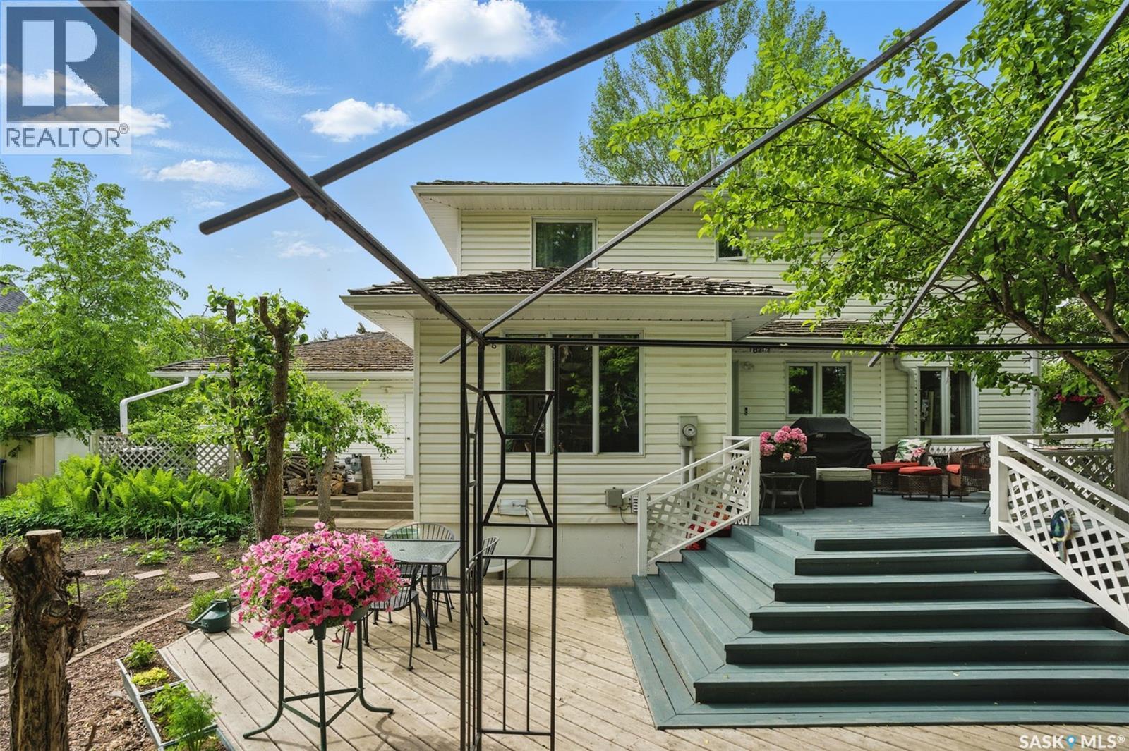 5052 7Th Street, Rosthern, SK - Outdoor With Deck Patio Veranda