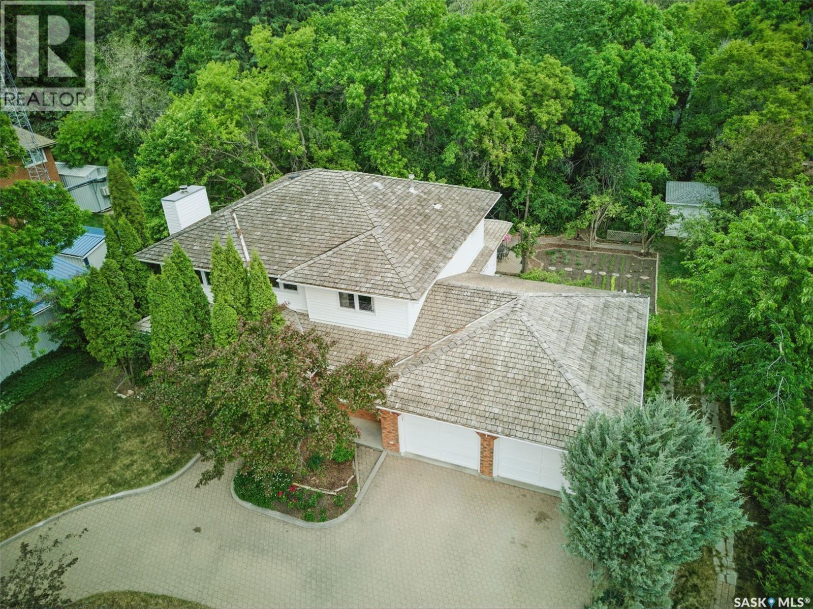 5052 7Th Street, Rosthern, SK - Outdoor