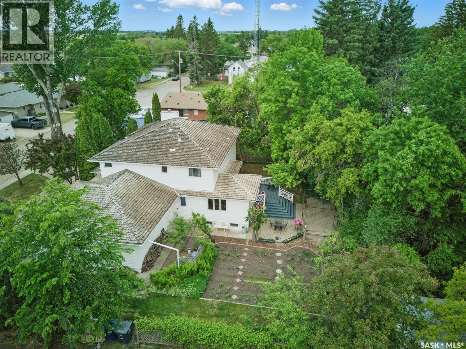 5052 7Th Street, Rosthern, SK - Outdoor