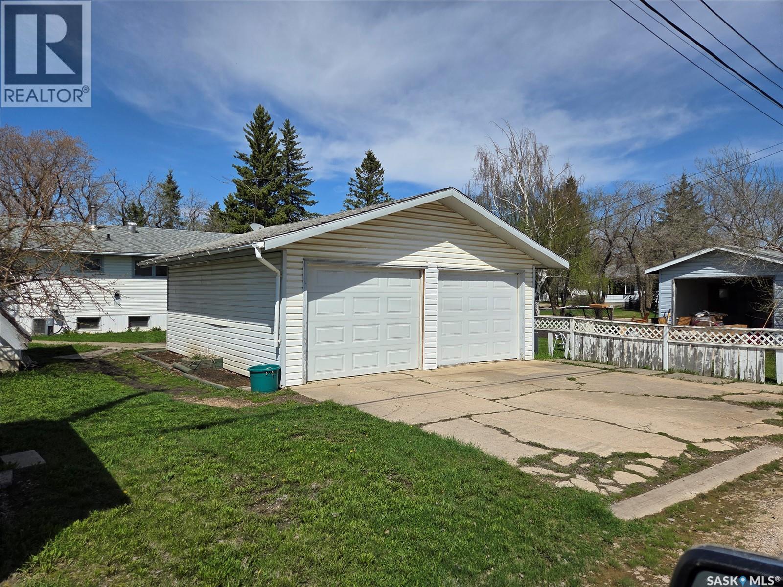 718 98Th Avenue, Tisdale, SK - Outdoor