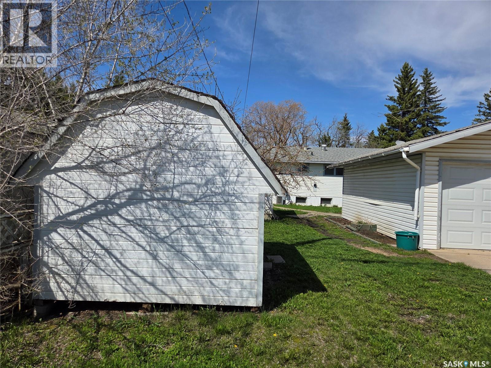 718 98Th Avenue, Tisdale, SK - Outdoor