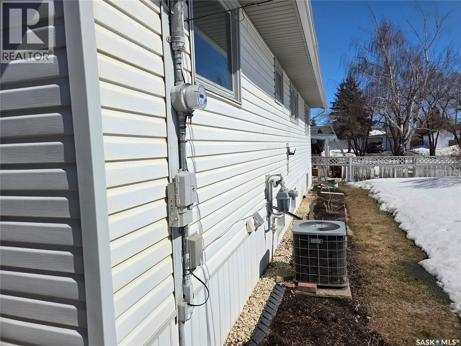 718 98Th Avenue, Tisdale, SK - Outdoor