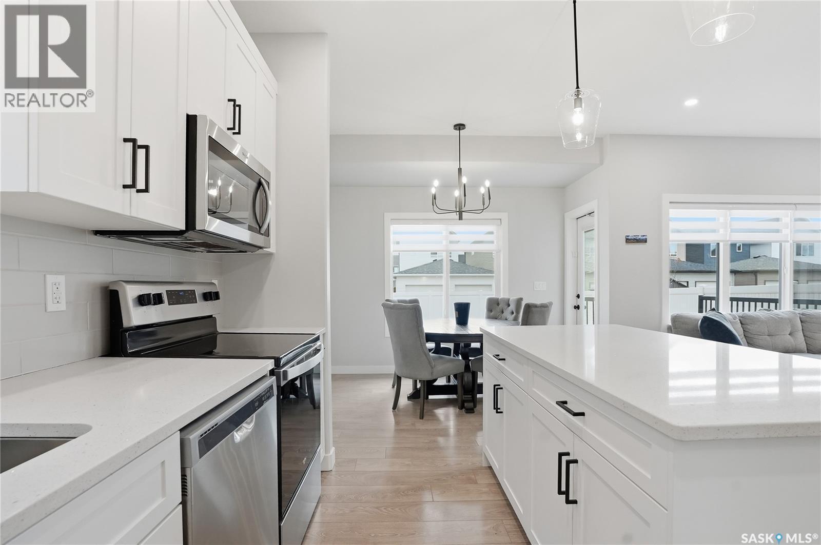 246 Aniskotaw Manor, Saskatoon, SK - Indoor Photo Showing Kitchen