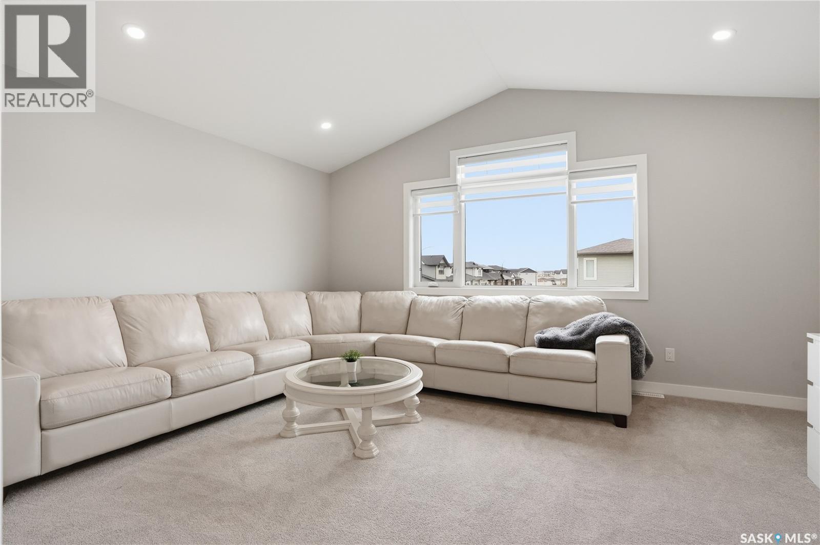 246 Aniskotaw Manor, Saskatoon, SK - Indoor Photo Showing Living Room